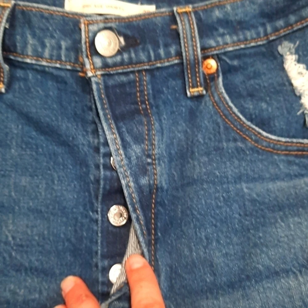 Levi's Ribcage Distressed Jean Shorts - Picture 2 of 5